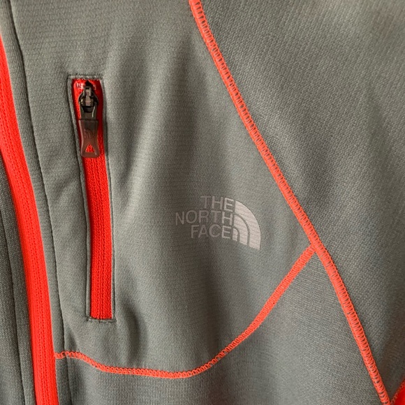 The North Face light weight 1/4 zip pullover sz S - Picture 3 of 7